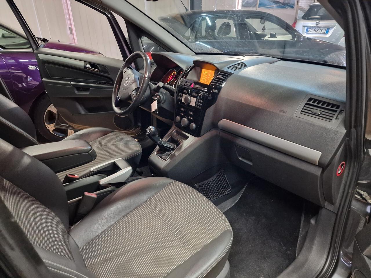 Opel Zafira 1.7 CDTI diesel, 7 posti ok neopatentati.