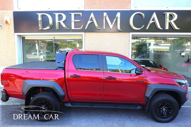 TOYOTA Hilux 2.8 D-4D A/T 4WD 4 porte Double Cab GR SPORT