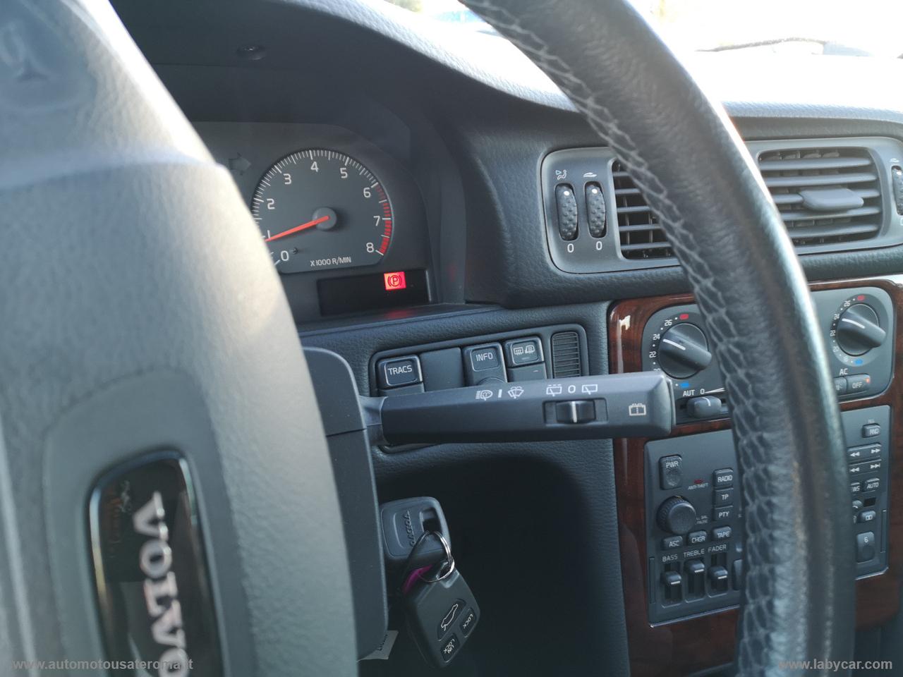 VOLVO V70 2.0I TURBO 20V CAT. T-5 AWD Optima RATE AUTO MOTO SCOOTER