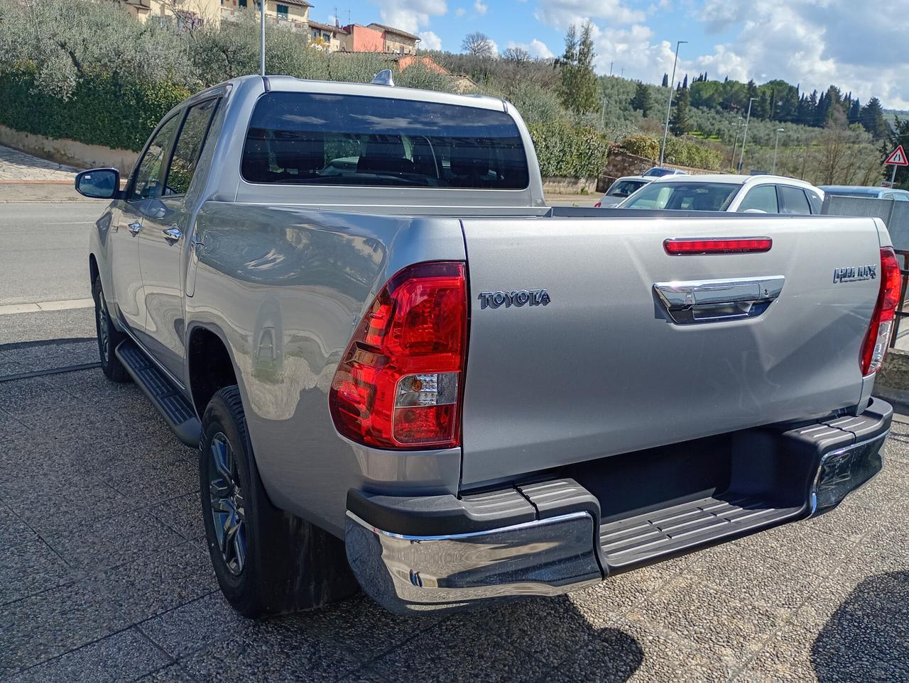Toyota Hilux 2.8 D 48v 204cv 4WD double cab Lounge