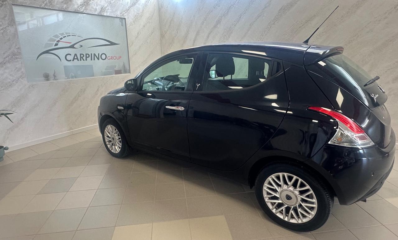 Lancia Ypsilon 1.2 69 CV 5 porte Platinum