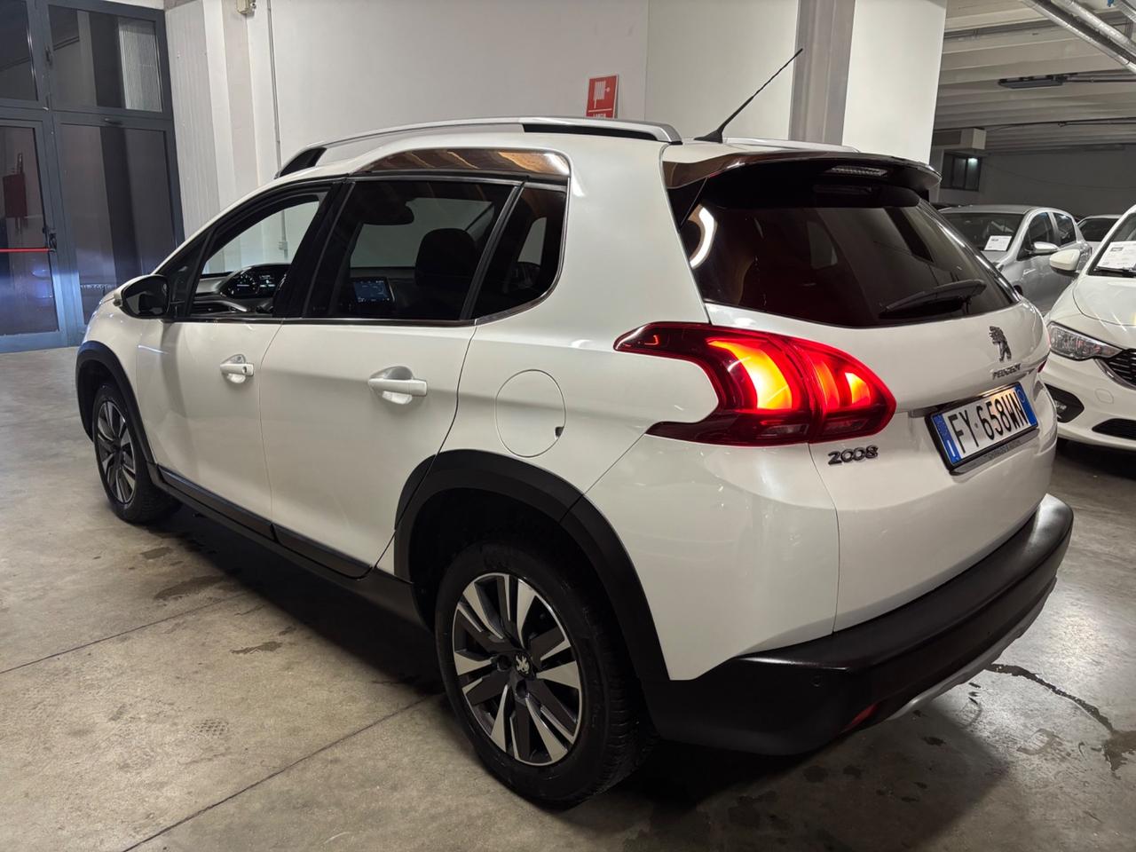 Peugeot 2008 1.2 B / GPL 2029 OK NEOPATENTATI Allure