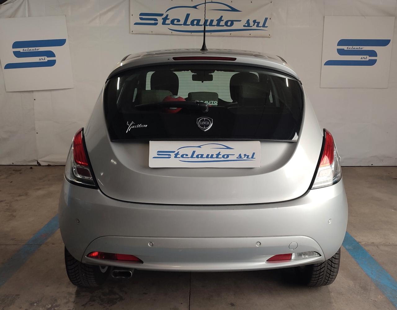 Lancia Ypsilon 1.2 69 CV 5 porte Platinum NEOPATENTATO EURO 6