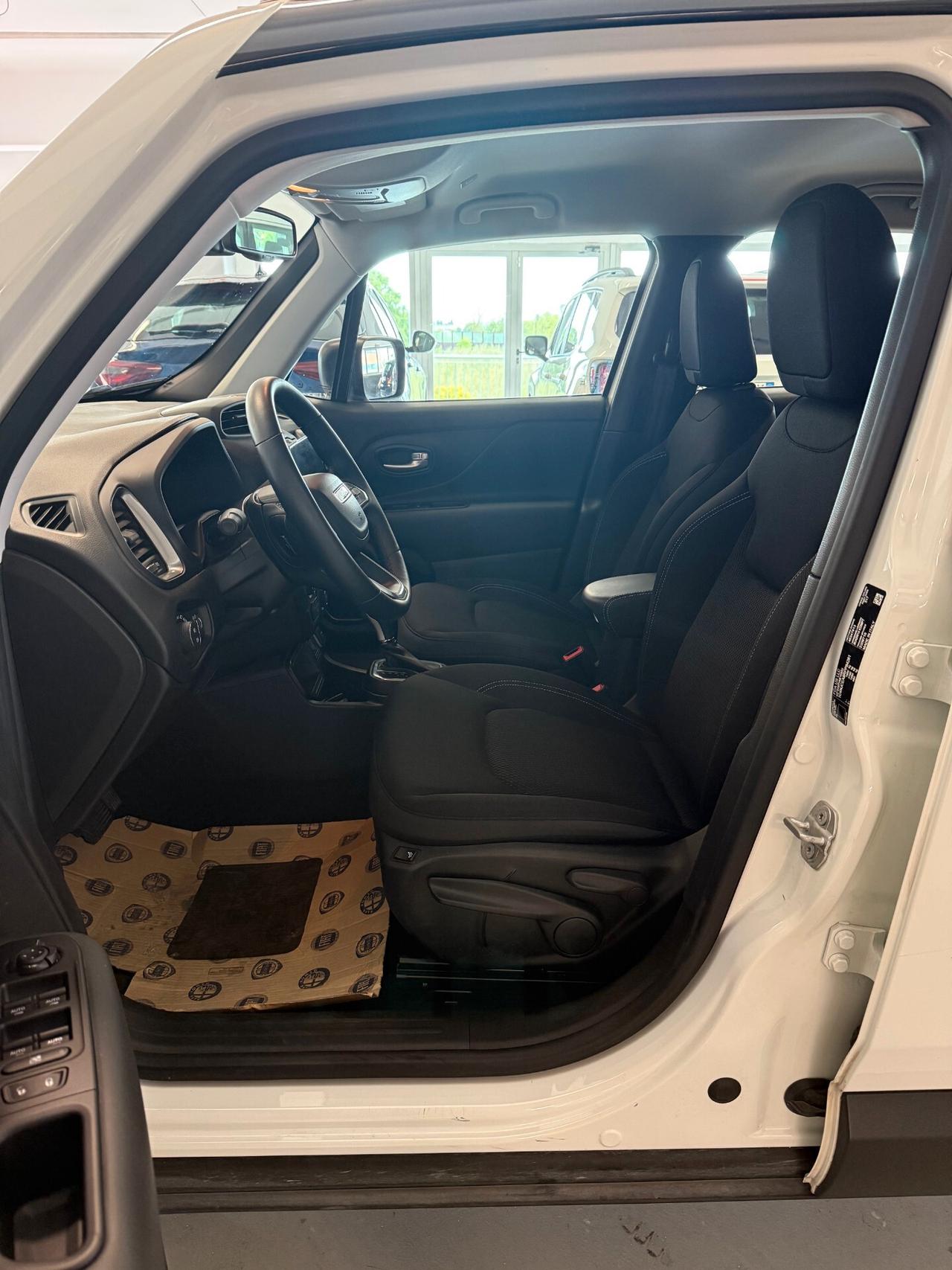 Jeep Renegade 1.5 Turbo T4 MHEV Summit