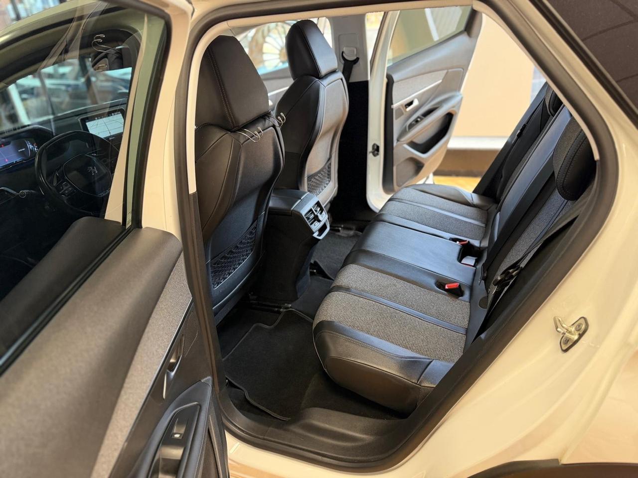 Peugeot 3008 PureTech Turbo 130 S&S EAT8 Allure