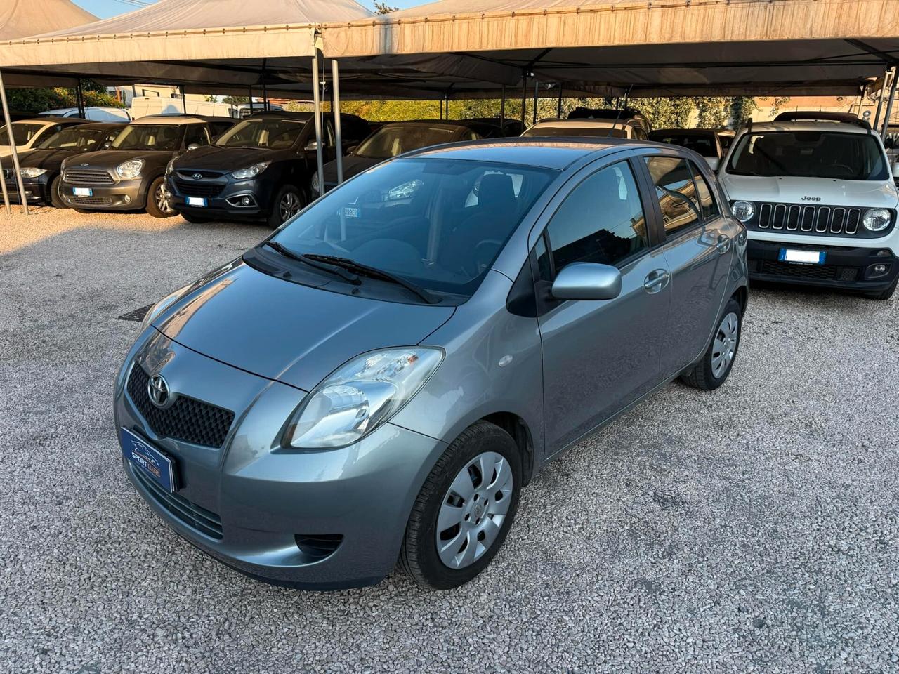 Toyota Yaris 1.0 5 porte Sol