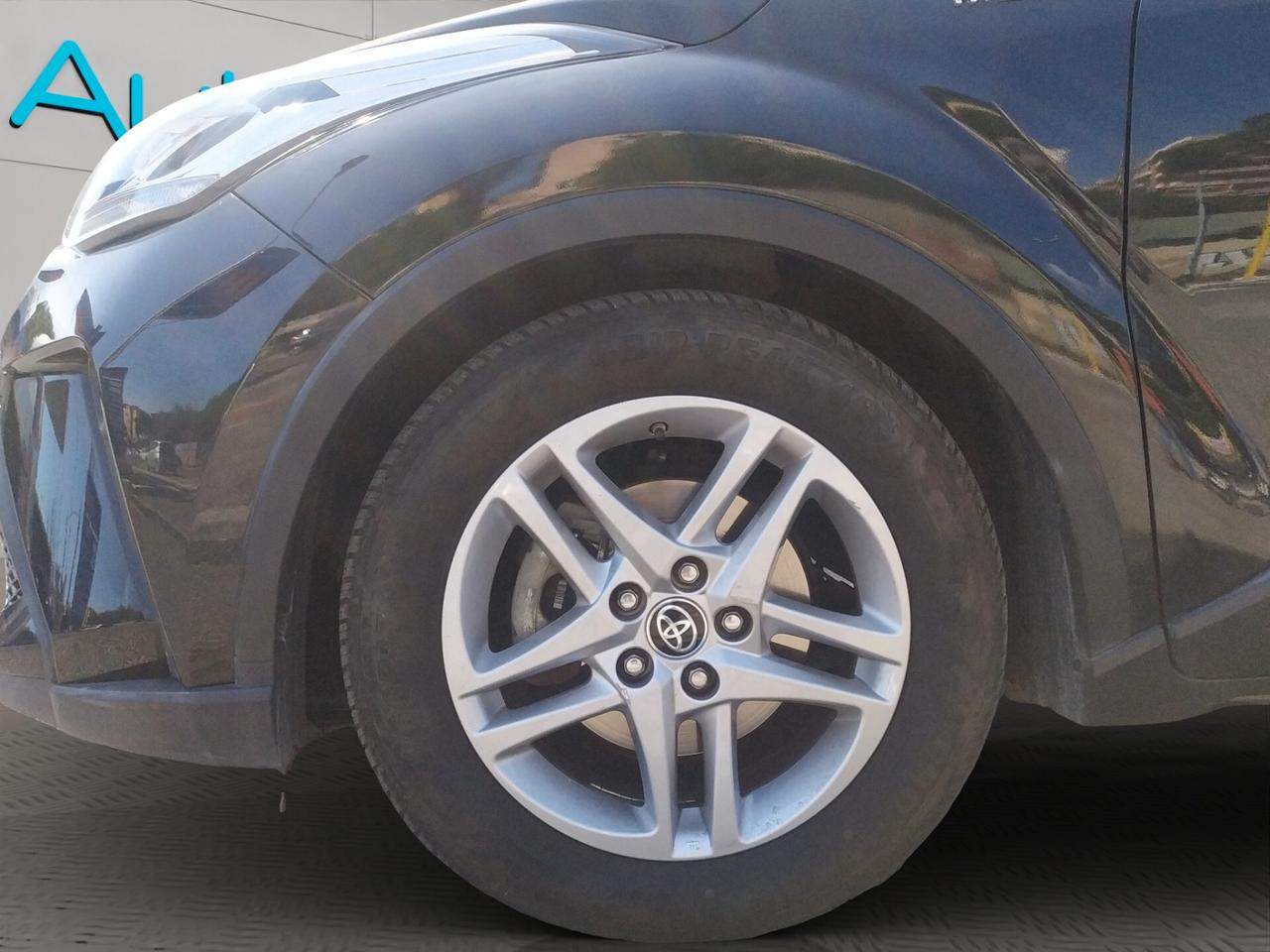 Toyota C-HR 1.8 Hybrid E-CVT Active