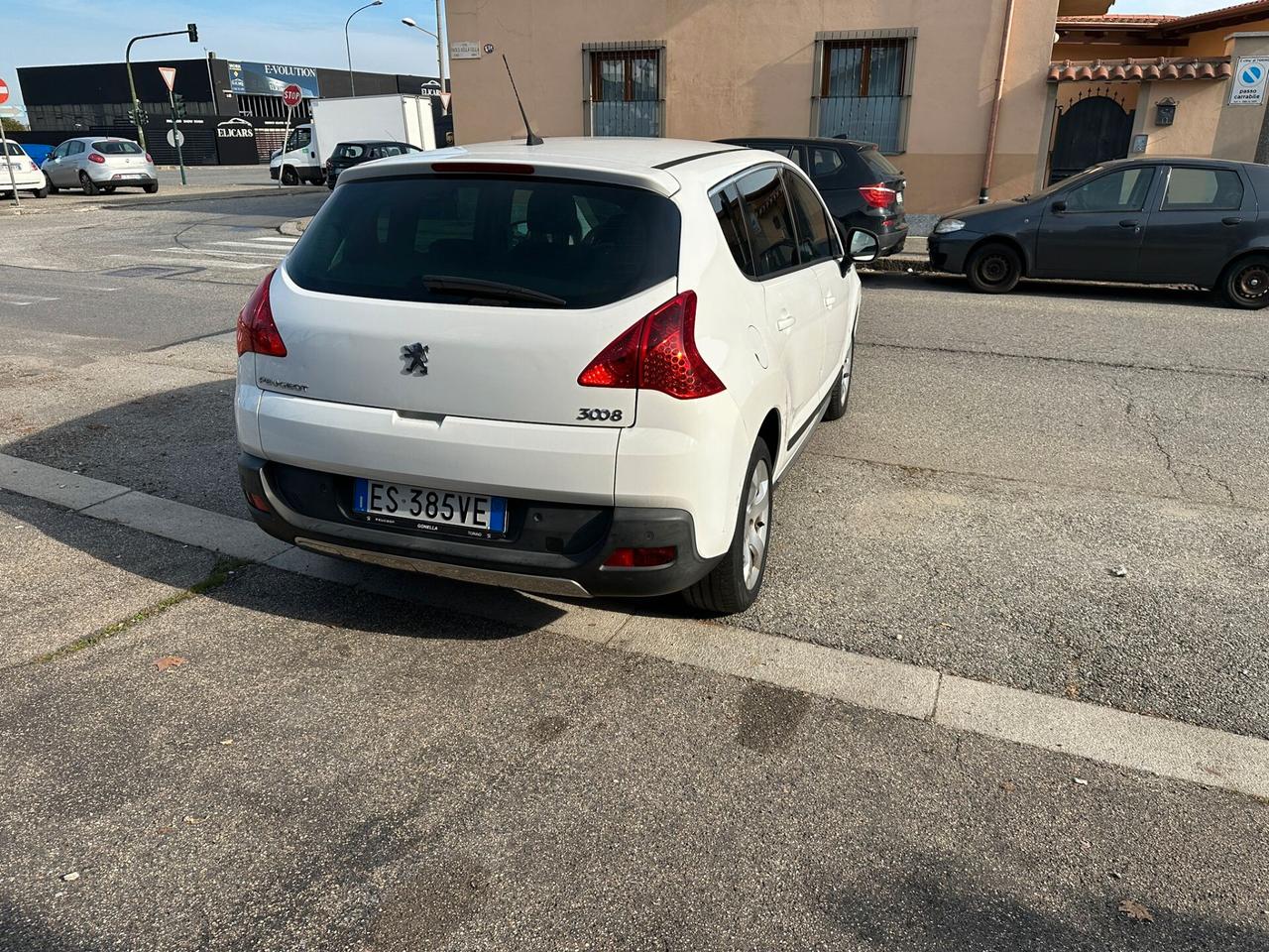 Peugeot 3008 1.6 HDi 115CV Business