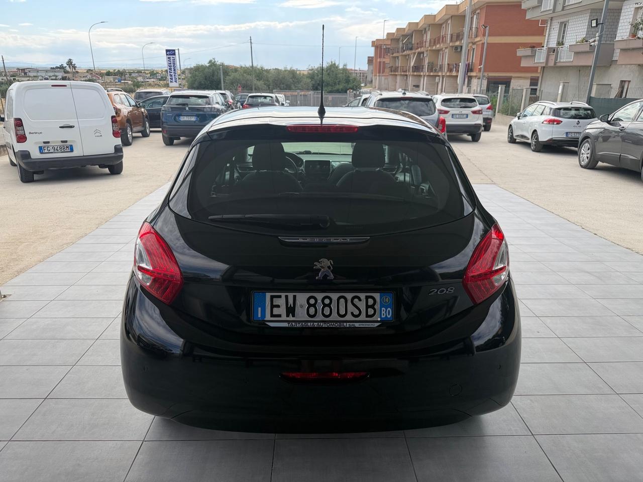 Peugeot 208 1.4 HDi 68 CV 5 porte Allure