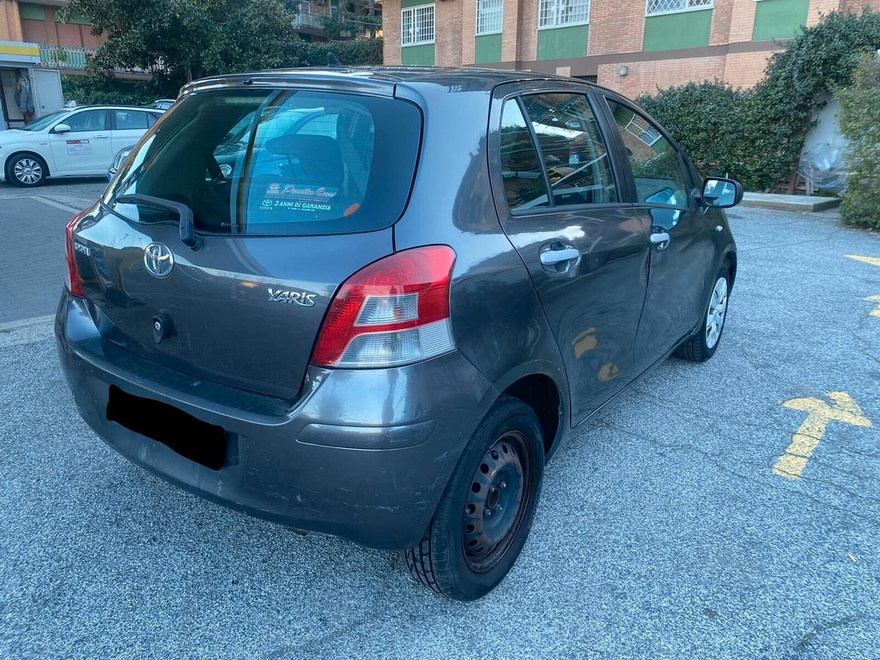 Toyota Yaris 1.4 D-4D DPF 5 porte Sol