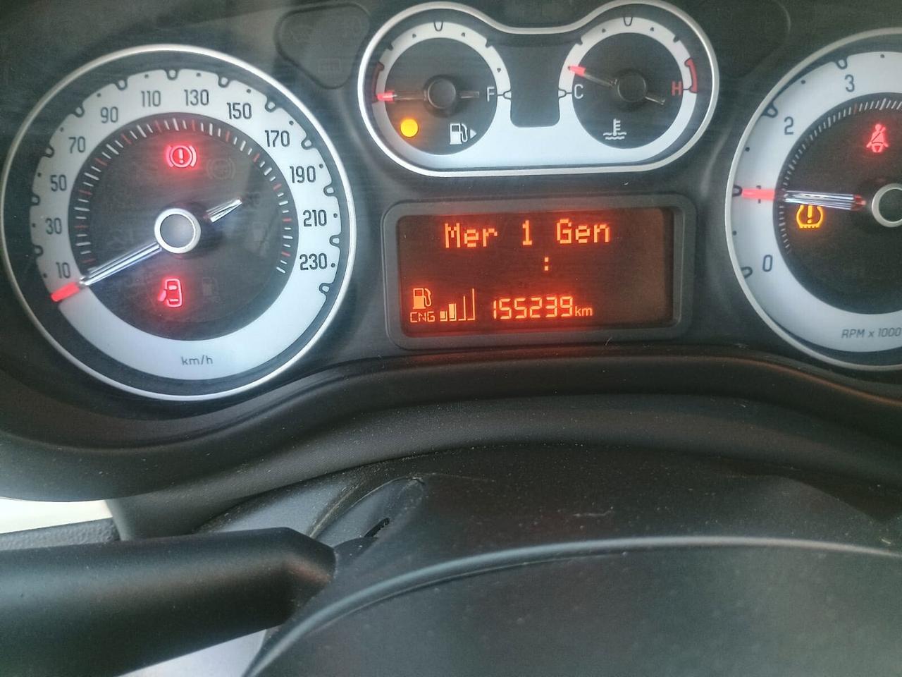 Fiat 500L 0.9 TwinAir Turbo Natural Power Lounge