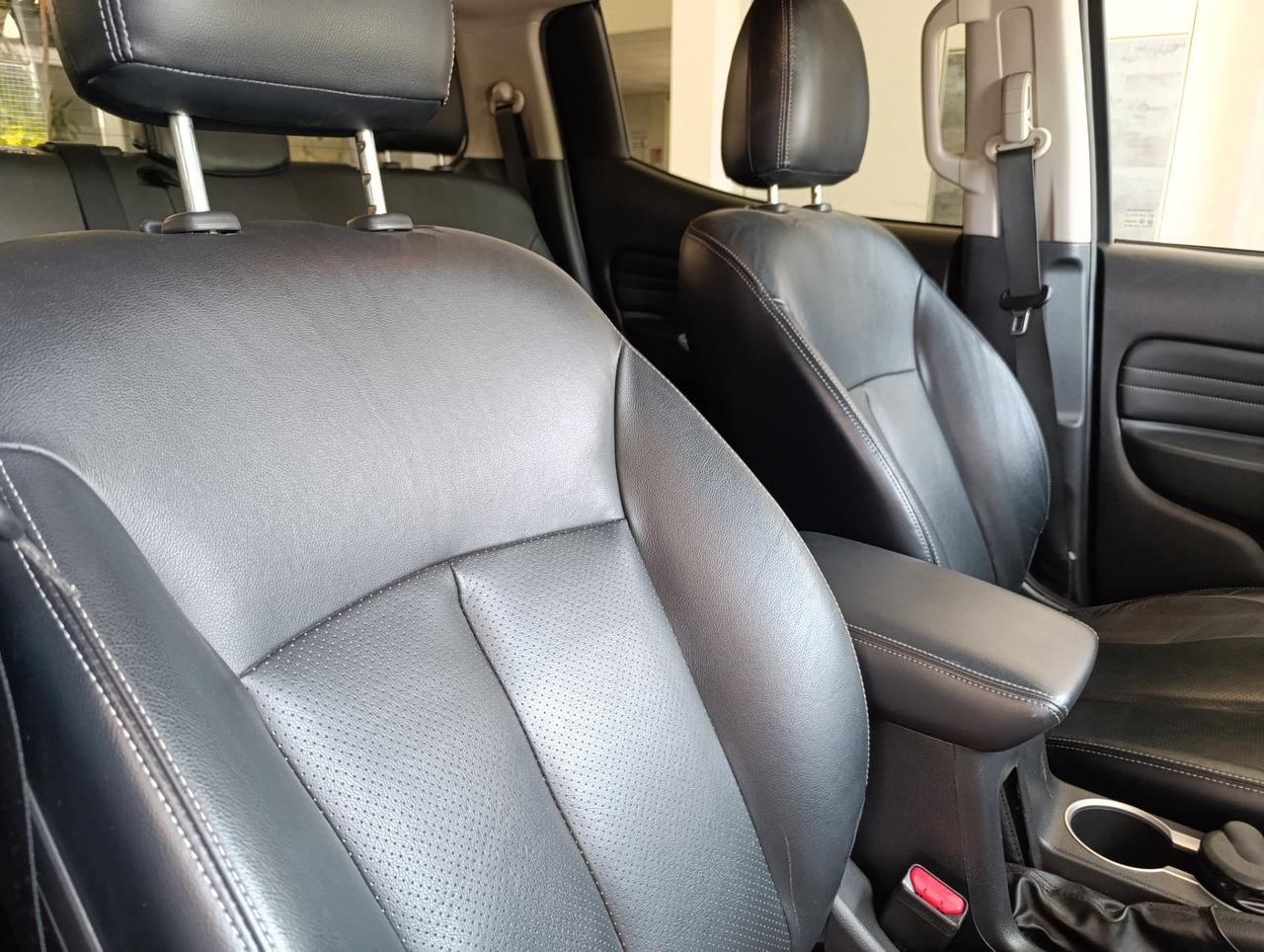 Mitsubishi L200 Double Cab L200 d.cab 2.3d Intense 4wd 150cv auto