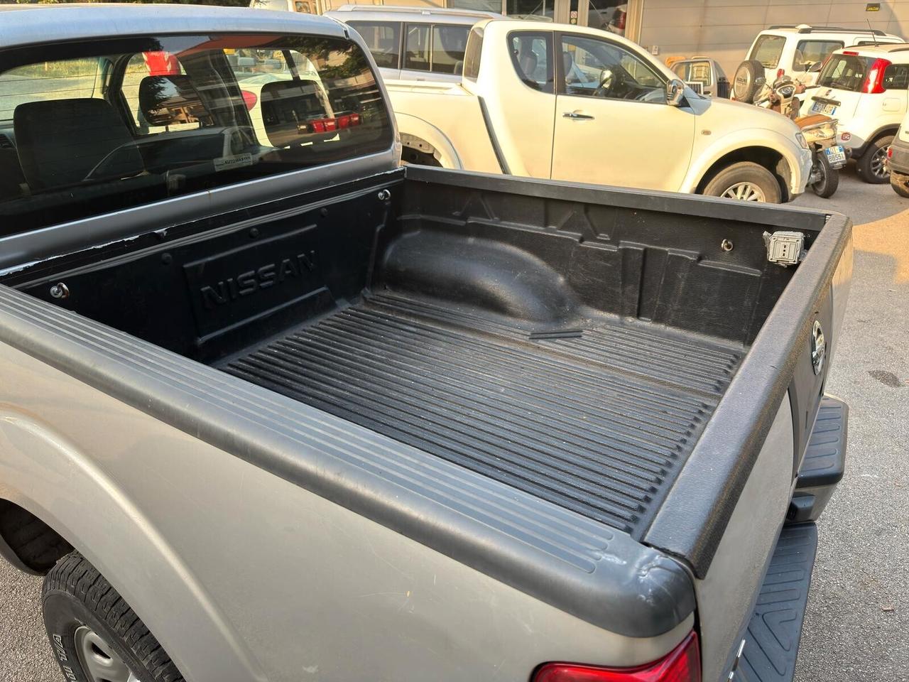 Nissan Navara 2.5 dCi 4 porte Double Cab XE TASSA RIDOTTA