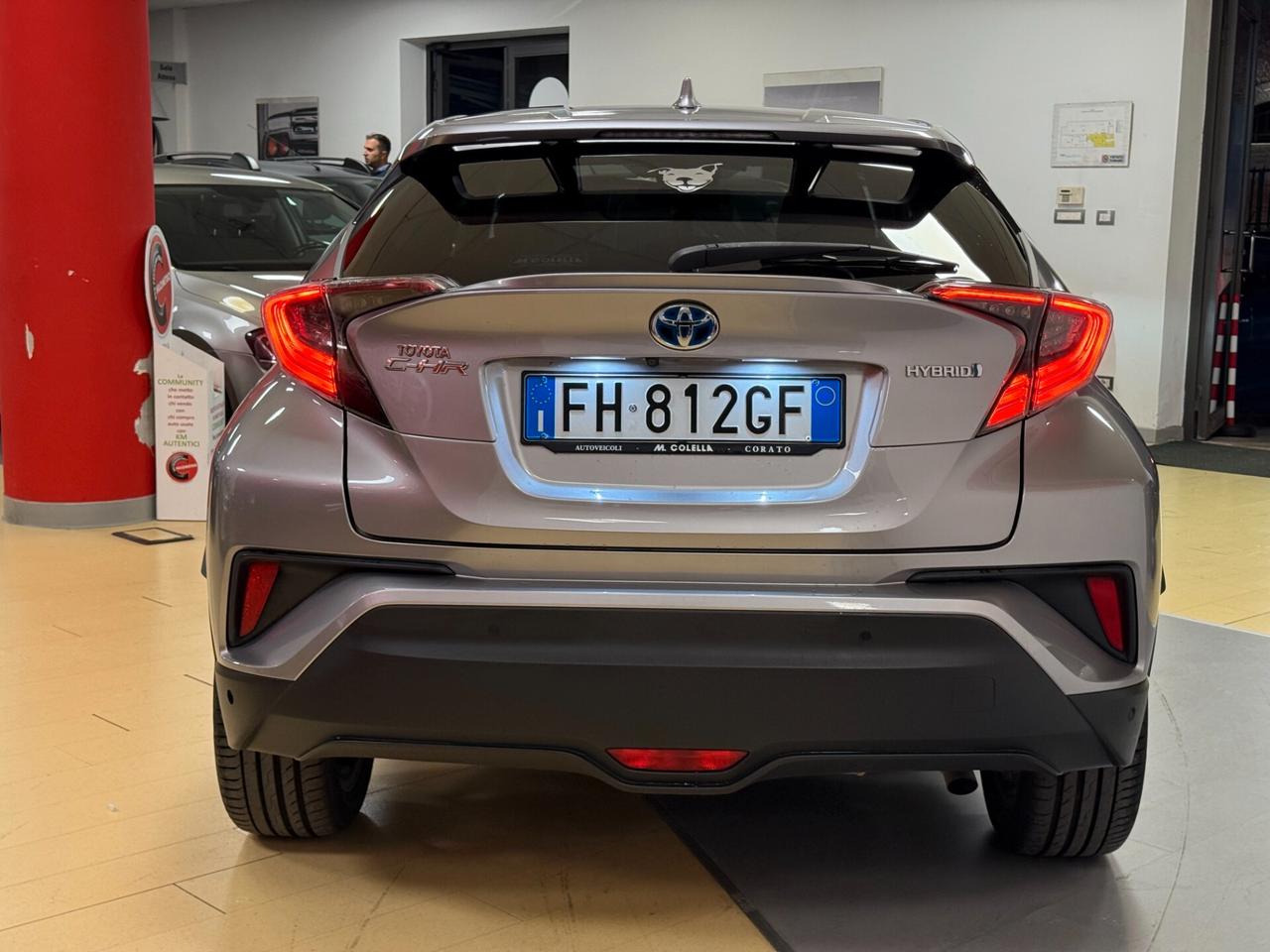 Toyota C-HR 1.8 hybrid 98 cv