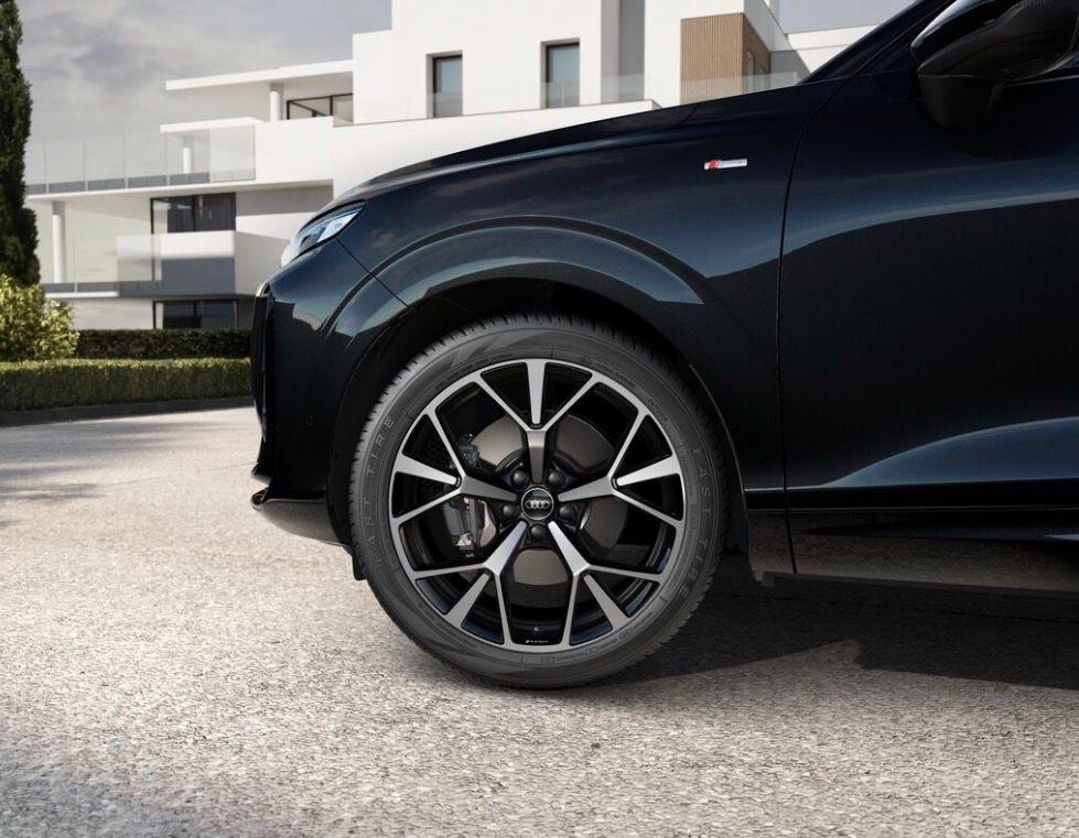 Audi Q3 35 TDI 150 CV S TRONIC S LINE EDITION TETTO LED