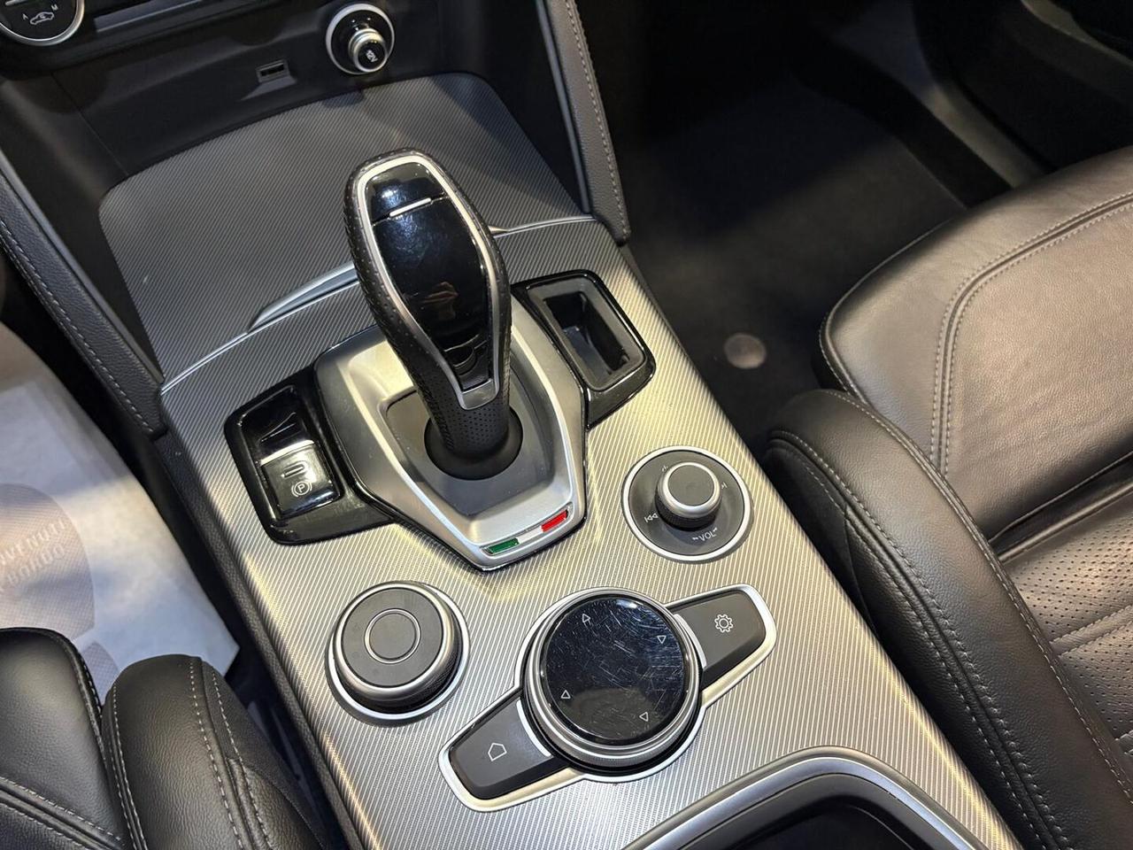 Alfa Romeo Stelvio 2.2 t Veloce Q4 210cv auto