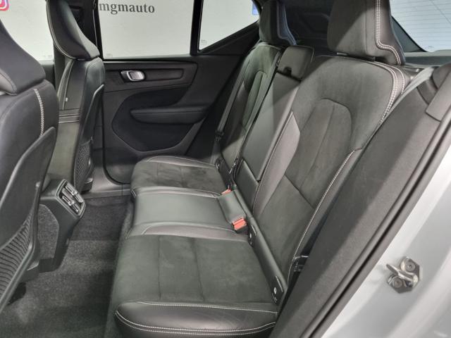 VOLVO XC40 D3 R-design