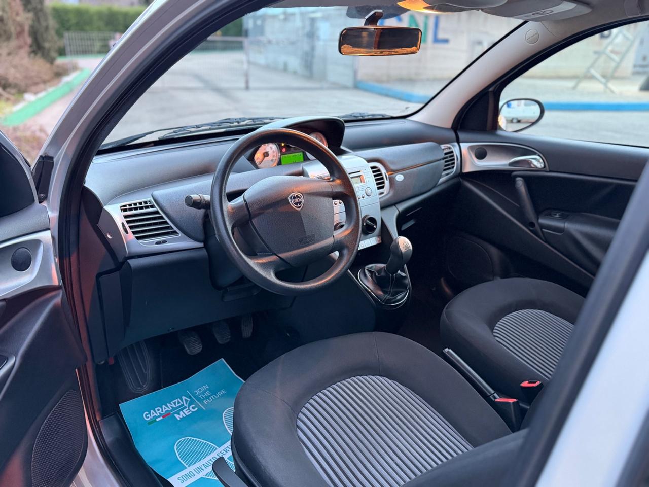 Lancia Ypsilon 1.3 MJT 75 CV (55kw)