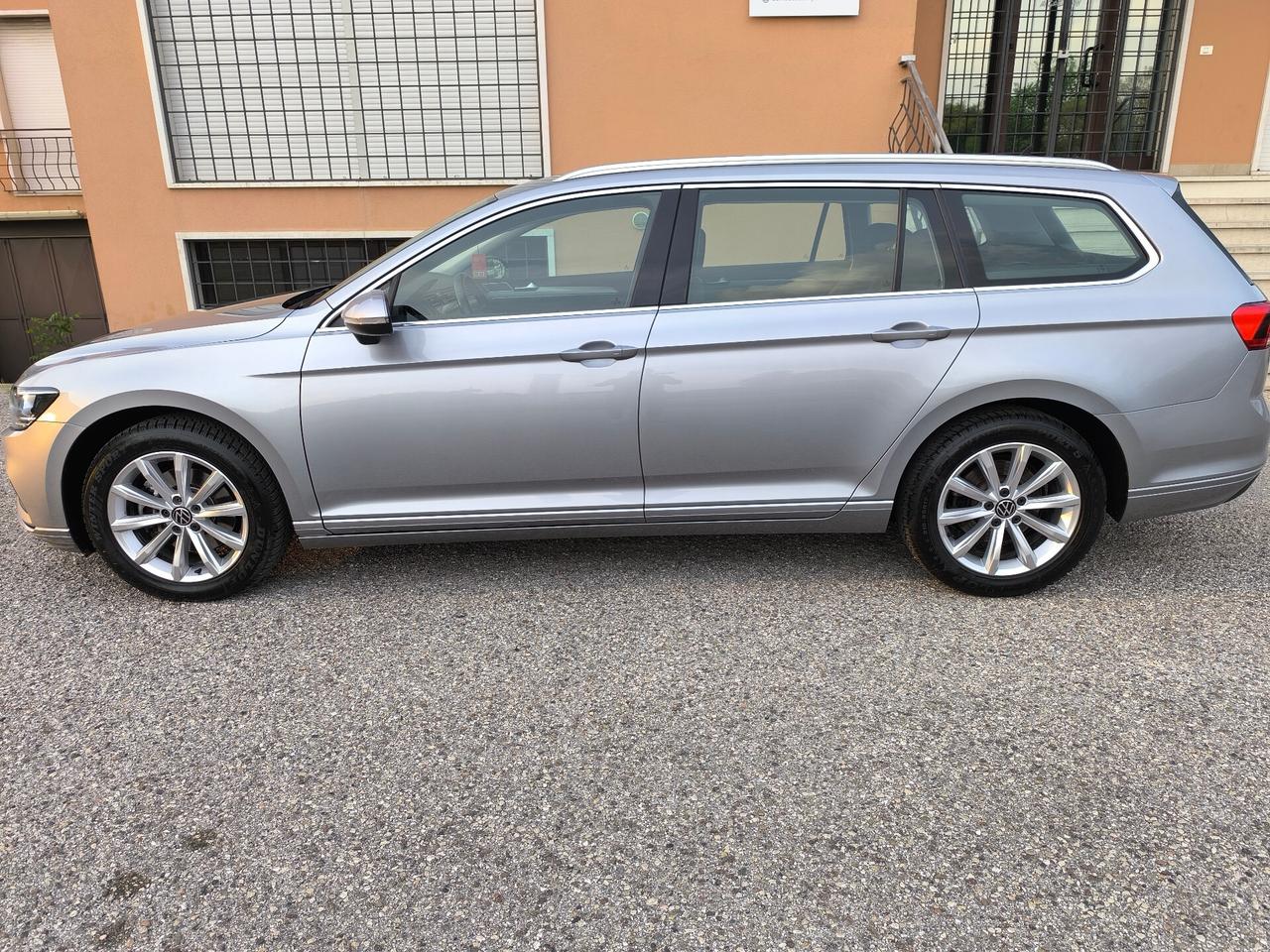 Volkswagen Passat Variant 2.0 TDI SCR 122 CV EVO DSG Business