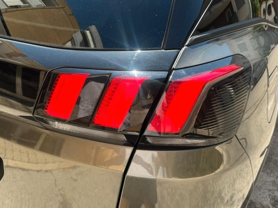 PEUGEOT 3008 1.6 HDI 120 CV. EAT8 TETTO+NAVI+BIXENO