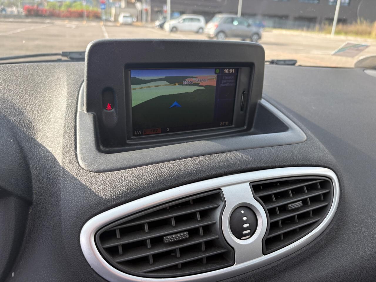 Renault Clio 1.1 BENZ/GPL*2010*NAVIGATORE*GPL2030