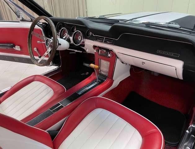 Ford Mustang Mustang door Fastback GT 4800 auto