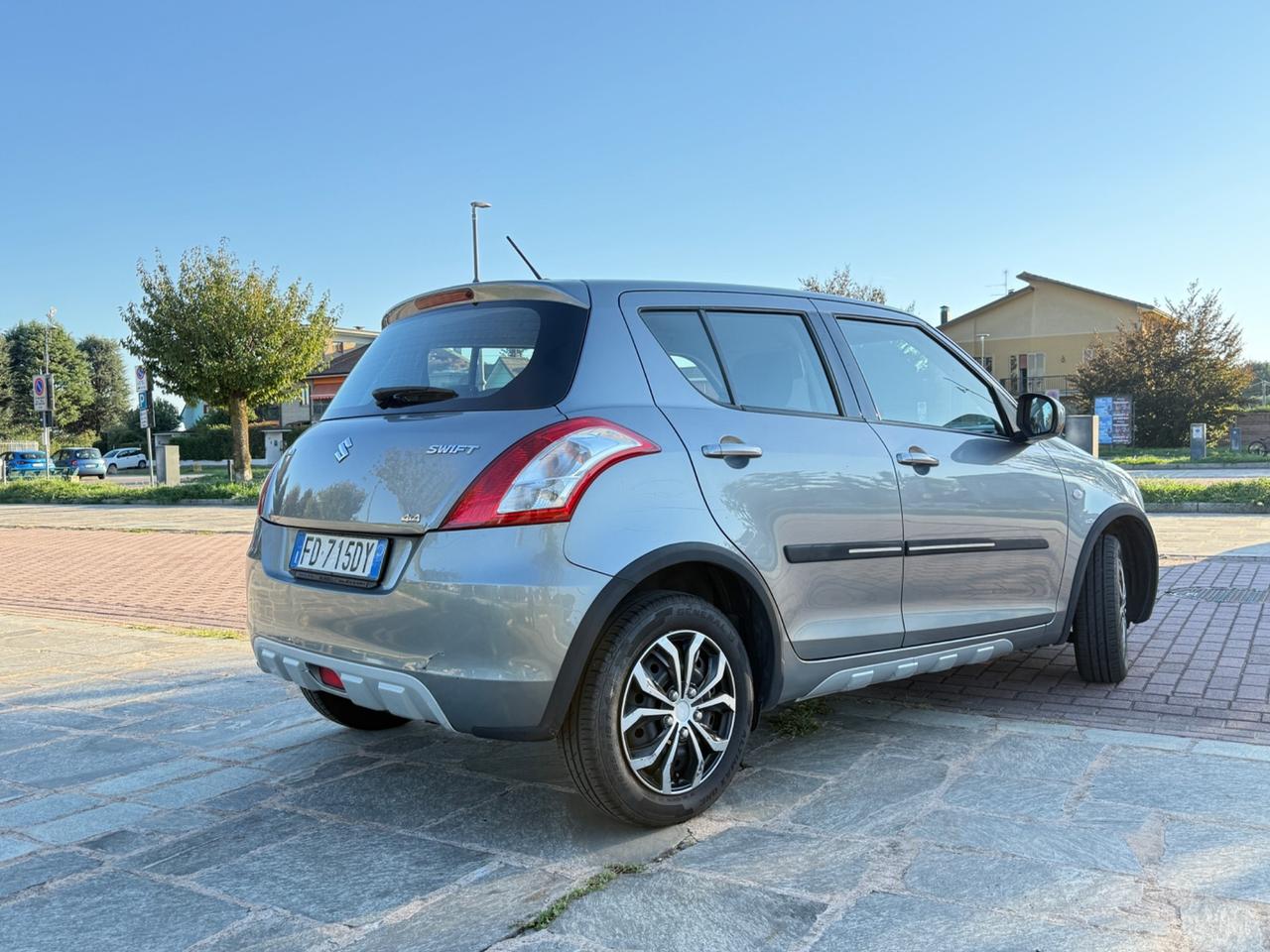 Suzuki Swift 1.2 Dualjet 4WD 5 porte B-Road Bi-Color S&S