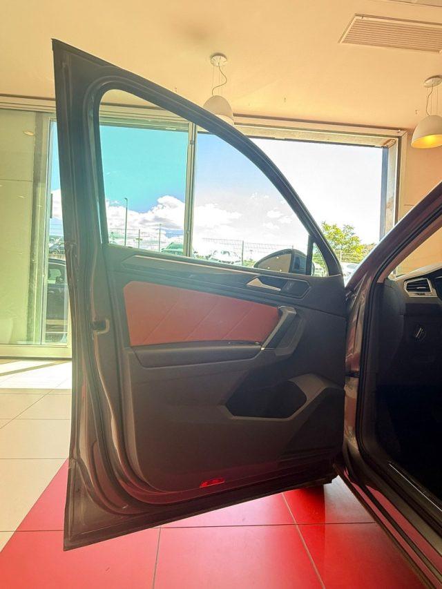 VOLKSWAGEN Tiguan 2.0 BiTDI SCR DSG 4MOTION Executive R-Line BMT
