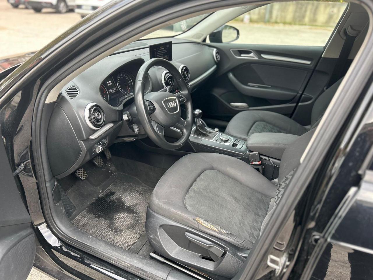 Audi A3 SPB 1.6 TDI S LINE