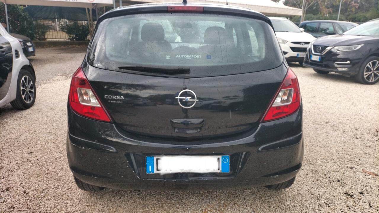 Opel Corsa 1.2 5 porte Club **NEOPATENTATI**