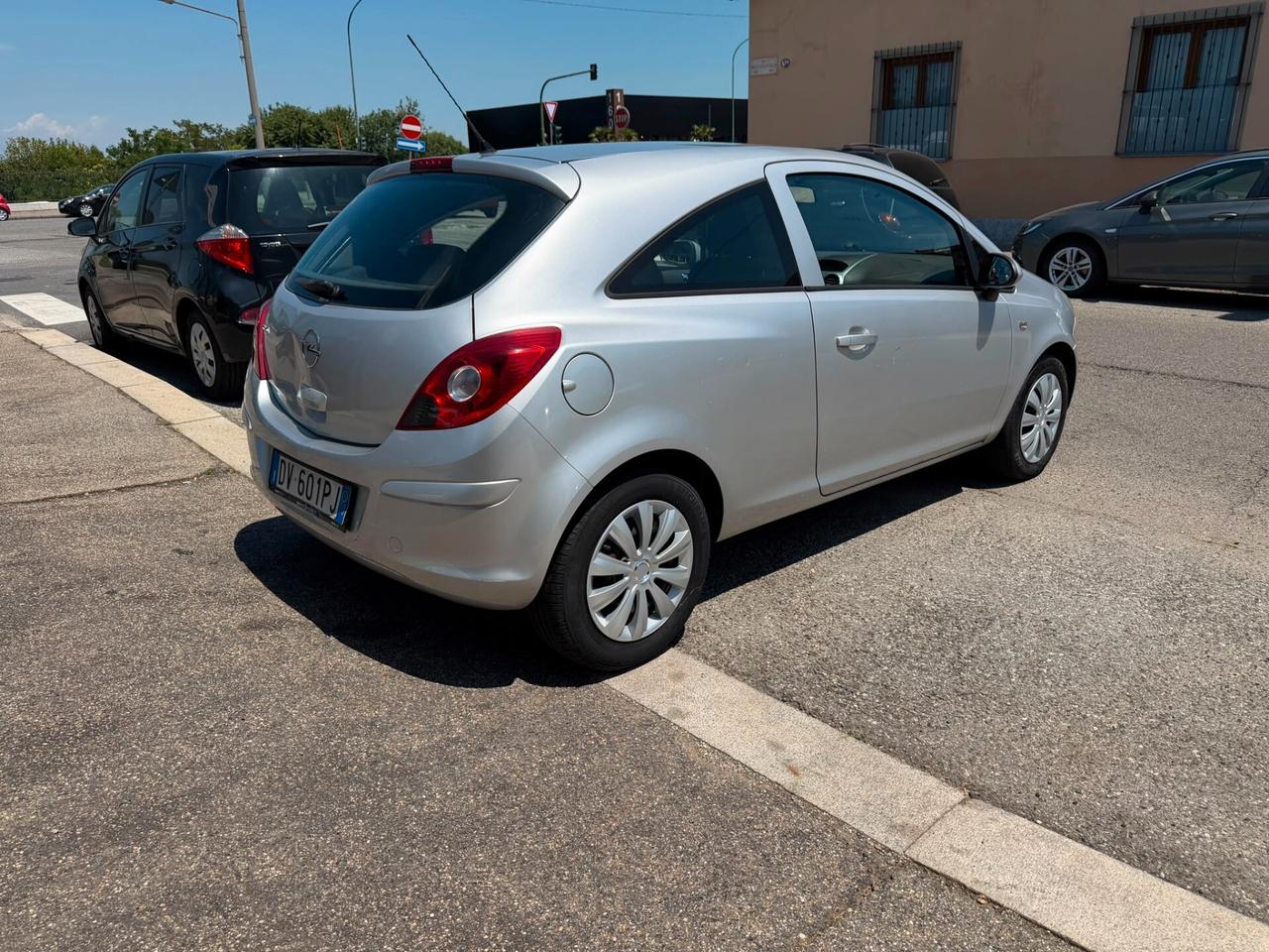 Opel Corsa 1.2 3 porte Sport