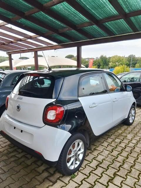 SMART FOR FOUR EURO 6 NEOPATENTATI GARANZIA 12 MESI