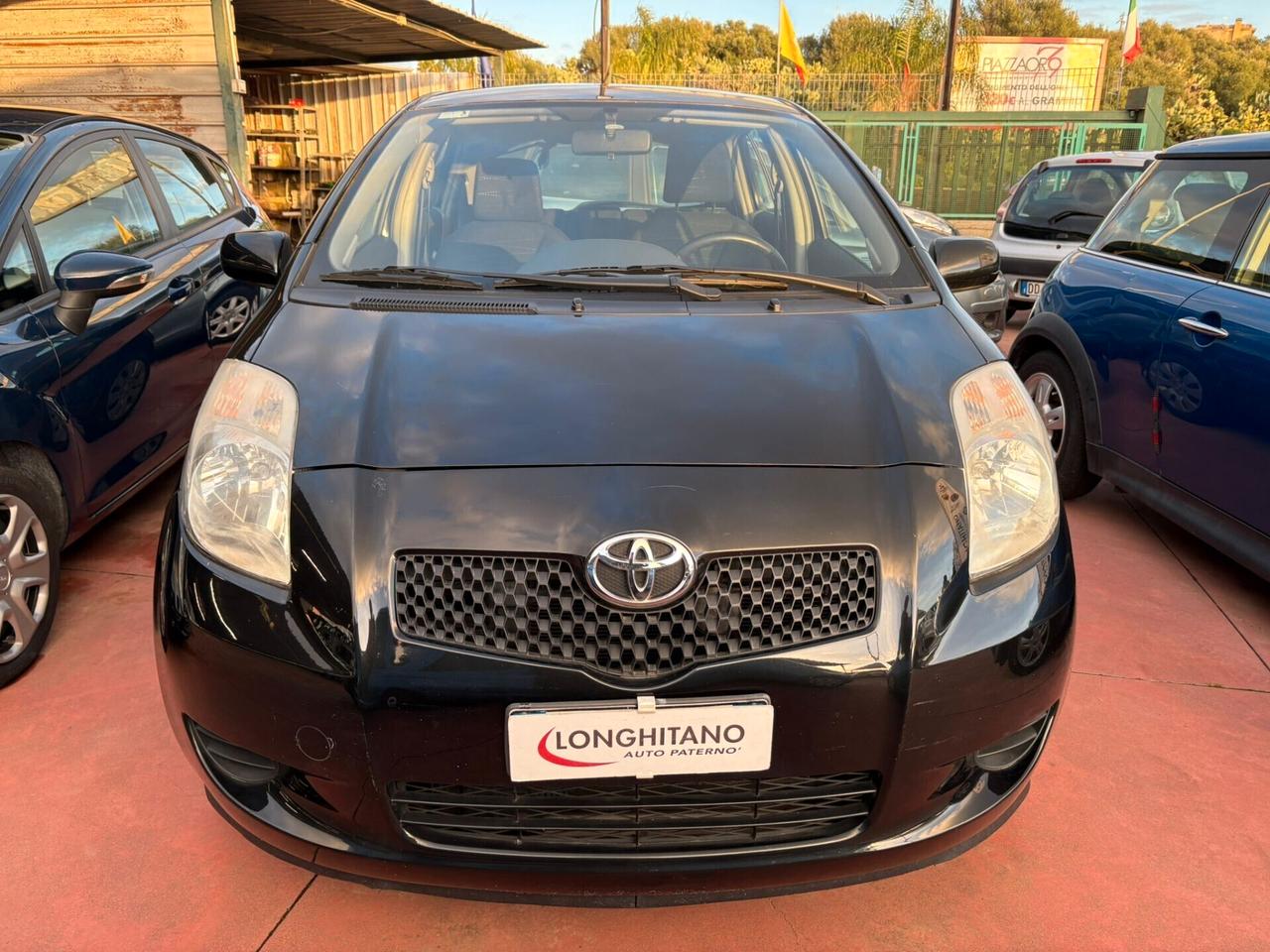 Toyota Yaris 1.0 5 porte