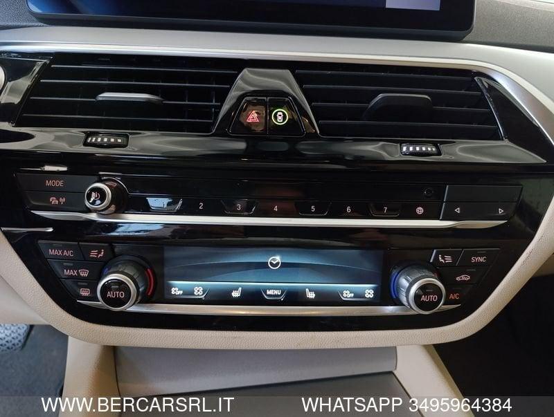 BMW Serie 5 520d 48V Touring Business*SEDILI RISCALDATI*TELECAMERA*PDC*FULL LED*GANCIO TRAINO*