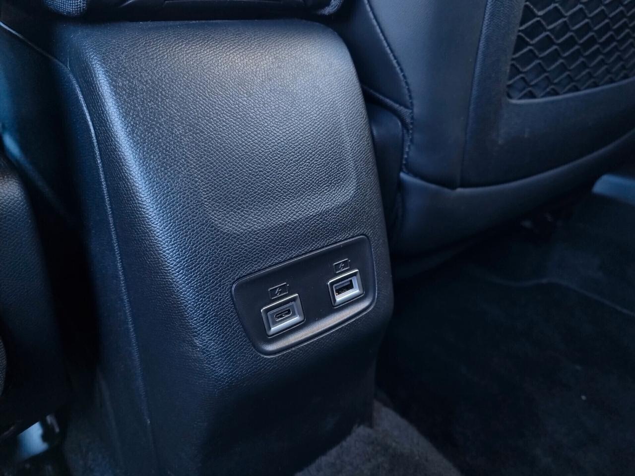 Peugeot 2008 PureTech 130 S&S EAT8 GT