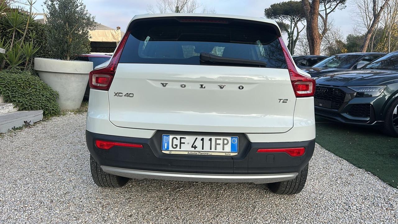 Volvo XC40 T2 automatico Business
