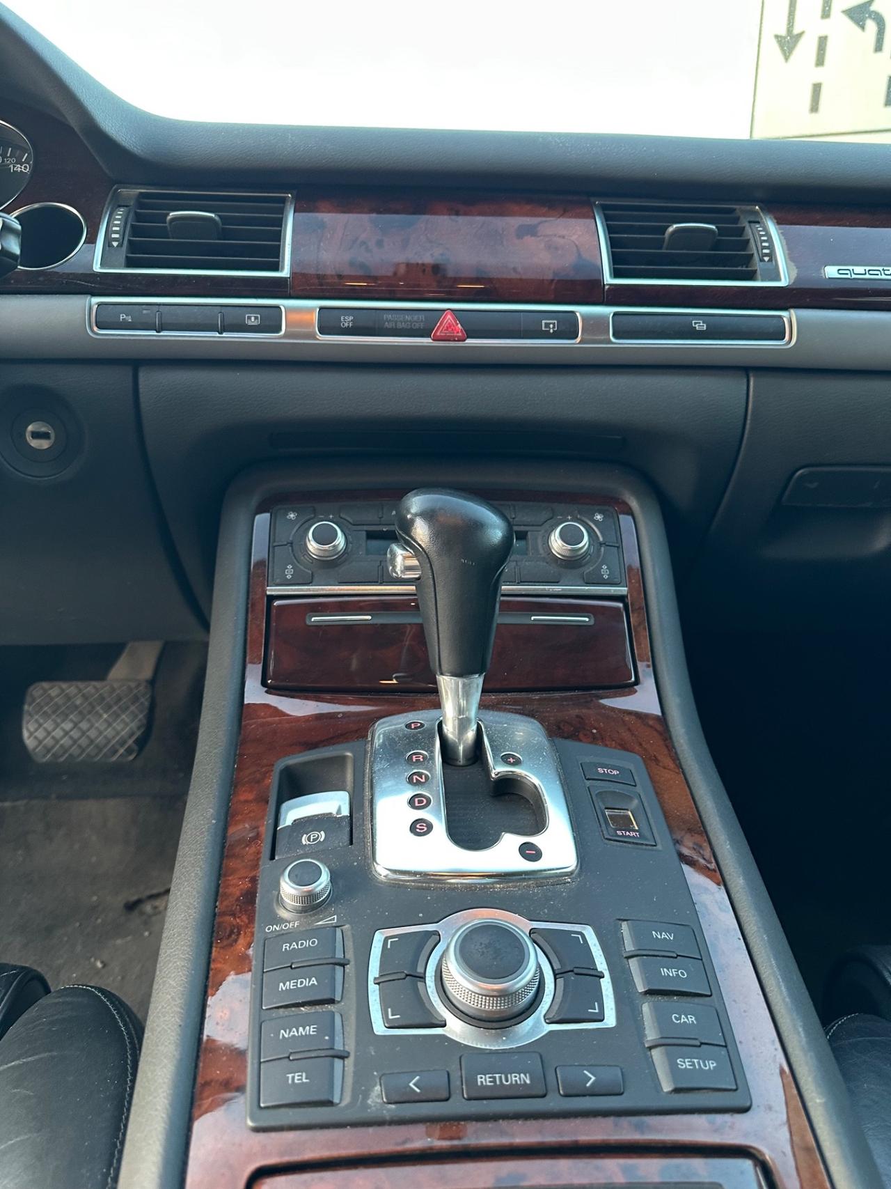 Audi A8 3.0 V6 TDI quattro tiptronic