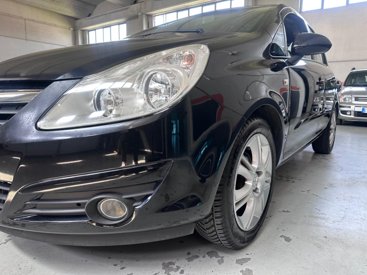 Opel Corsa 1.2i 16V cat 5 porte Club