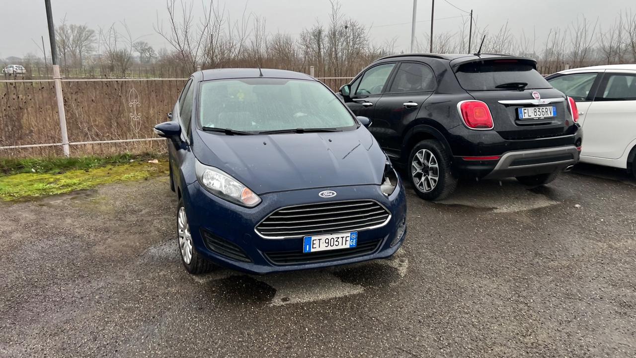 Ford Fiesta 1.5 TDCi 75CV 5 porte SINISTRATA