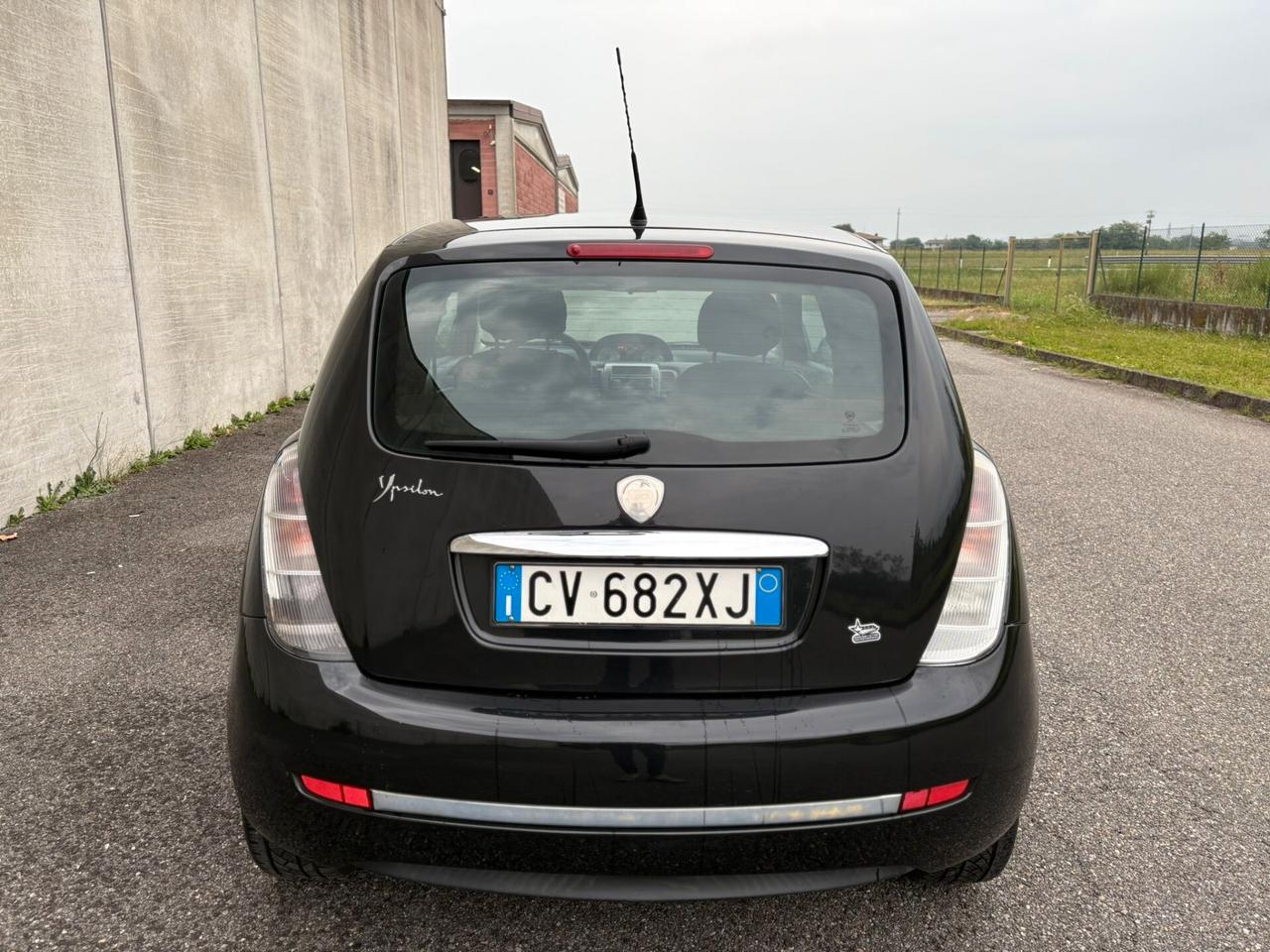 Lancia Ypsilon 1.2 Benzina 60cv NEOPATENTATI