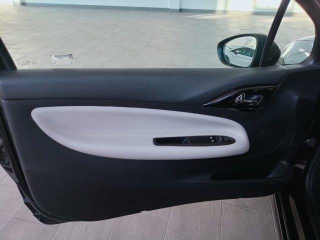 DS AUTOMOBILES DS 3 1.6 e-HDi 110 airdream Ultra pRESTIGE