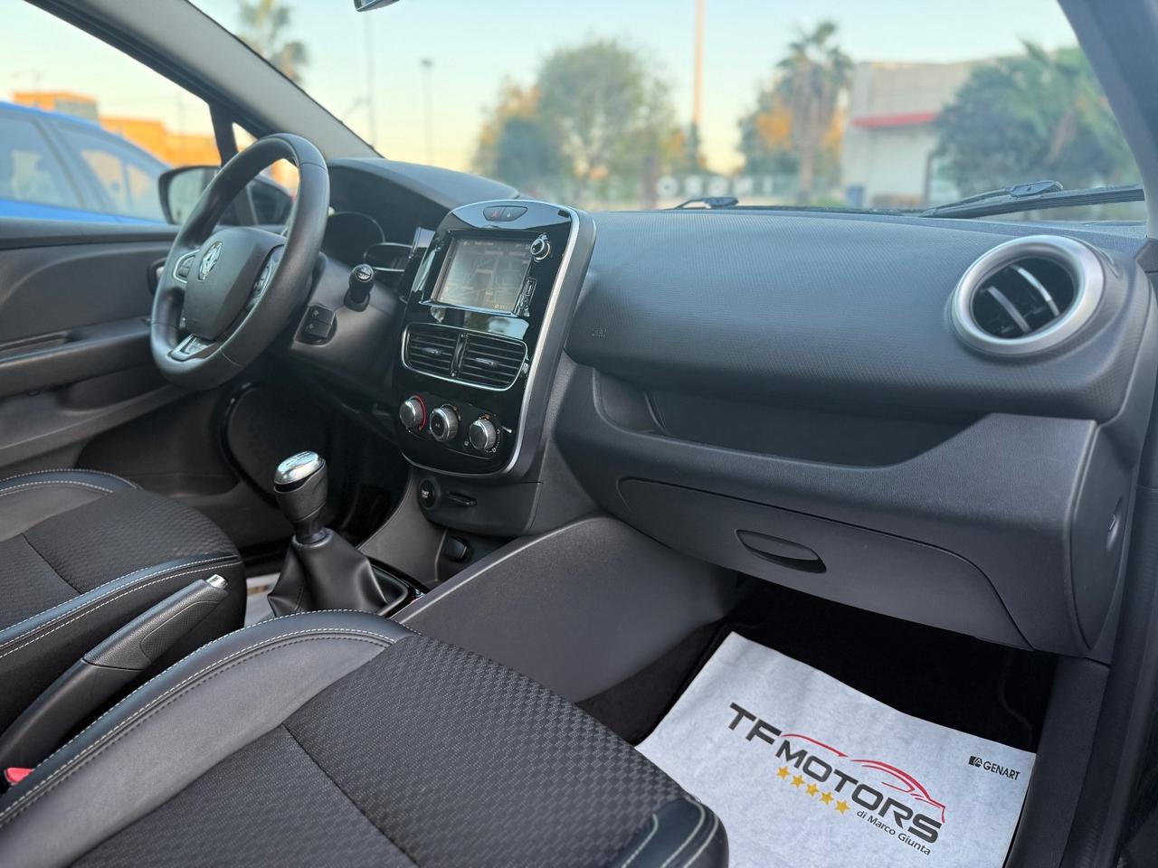 Renault Clio 1.5 dci SOLO 90.000KM - 2019