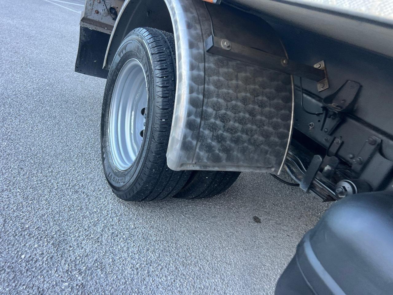 Nissan Cabstar