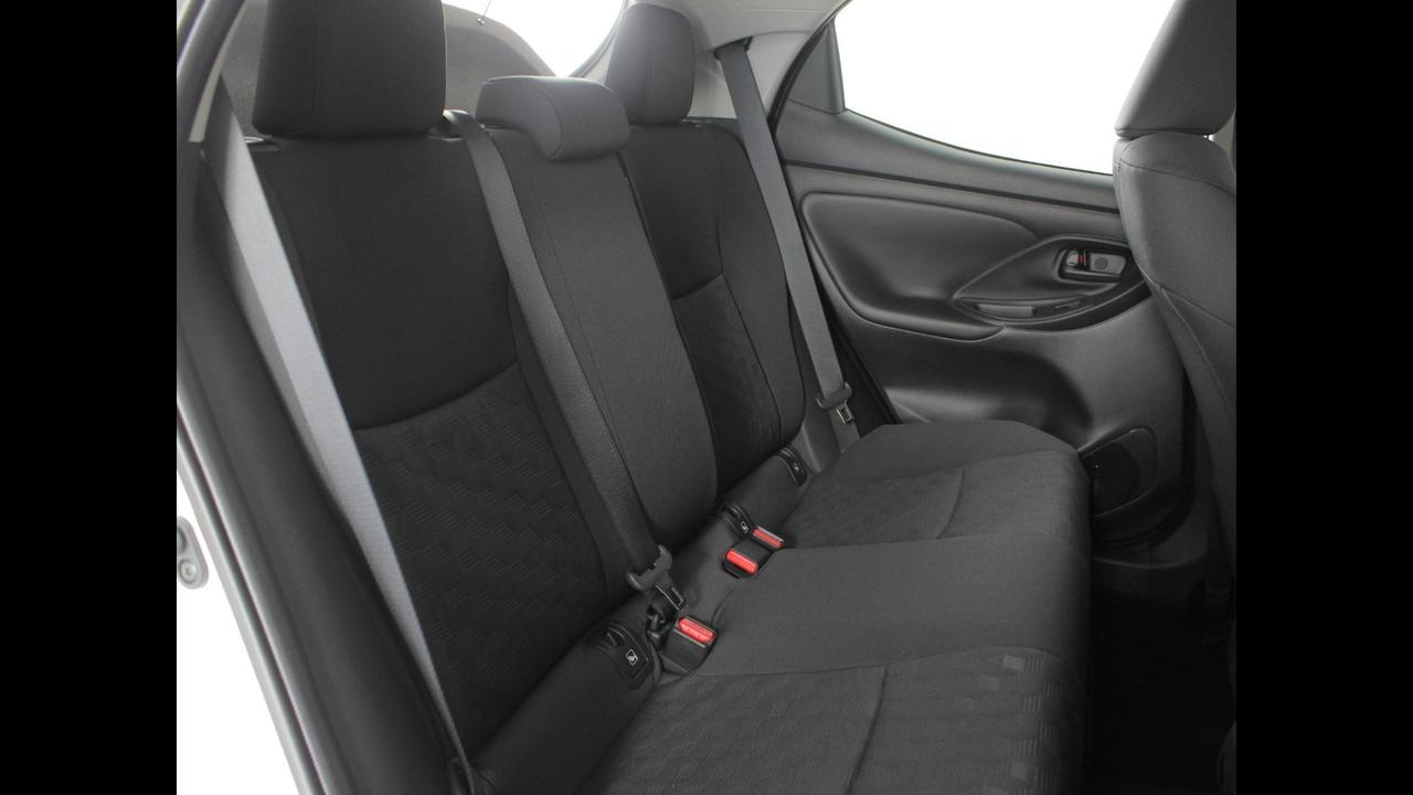 TOYOTA Yaris IV 2020 - Yaris 1.5h Active