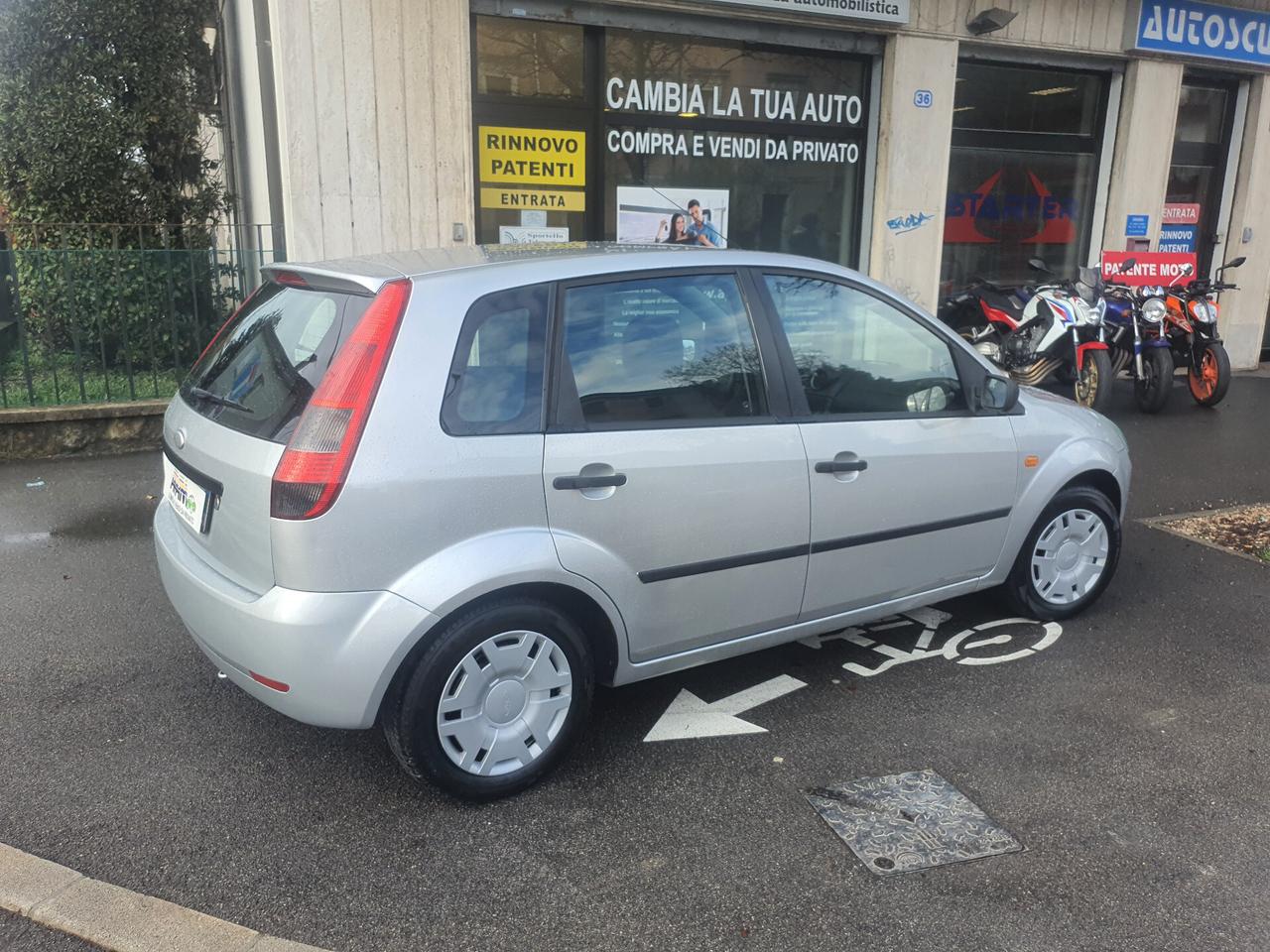 Ford Fiesta 1.2 16V 5p. Ambiente NEOPATENTATI