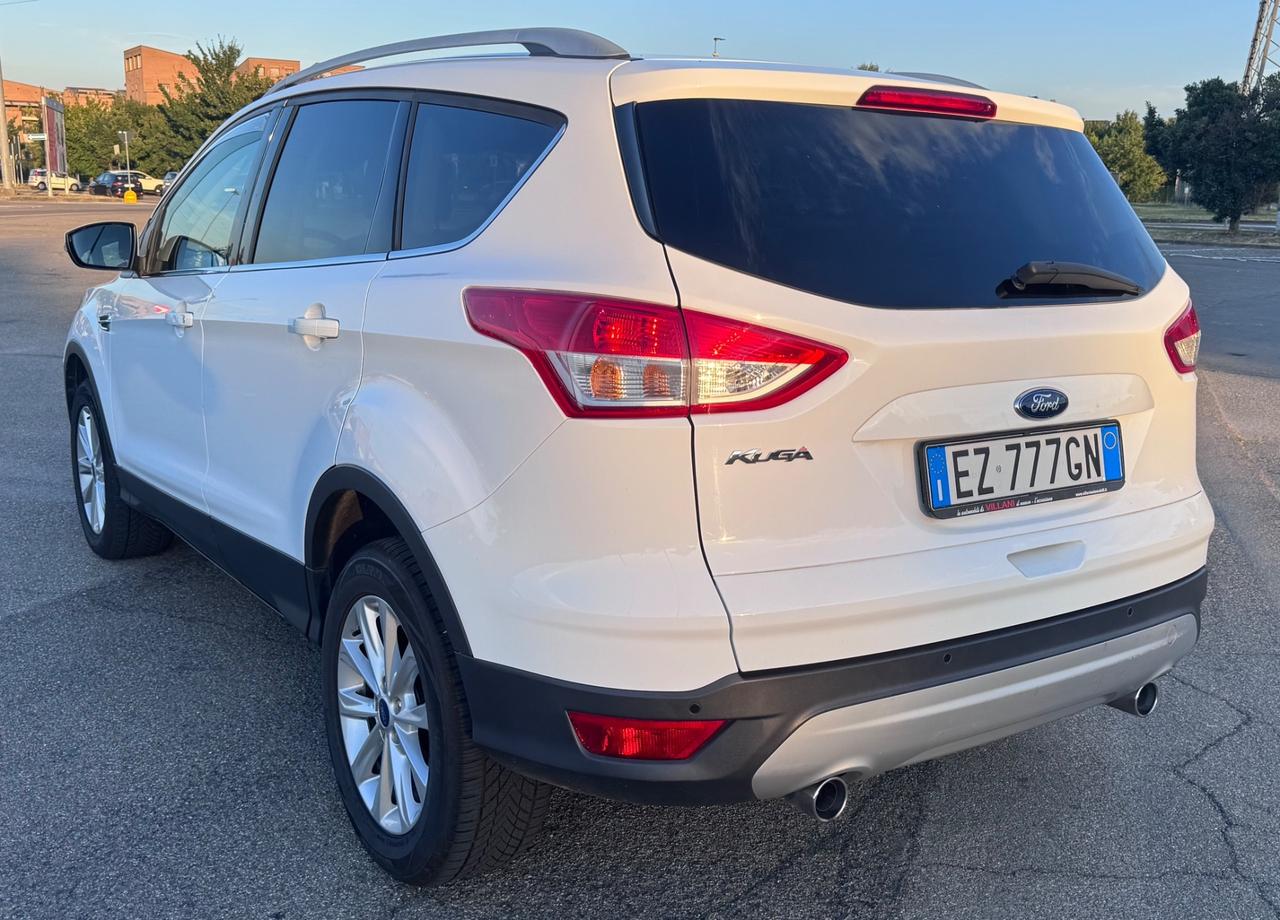 Ford Kuga 2.0 TDCI 150 CV S&S 4WD Powershift Titanium