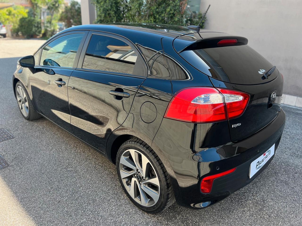 Kia Rio 5pt 1.1 crdi 75cv E6 COOL NAVI/CAMERA/17; OK NEOPAT.