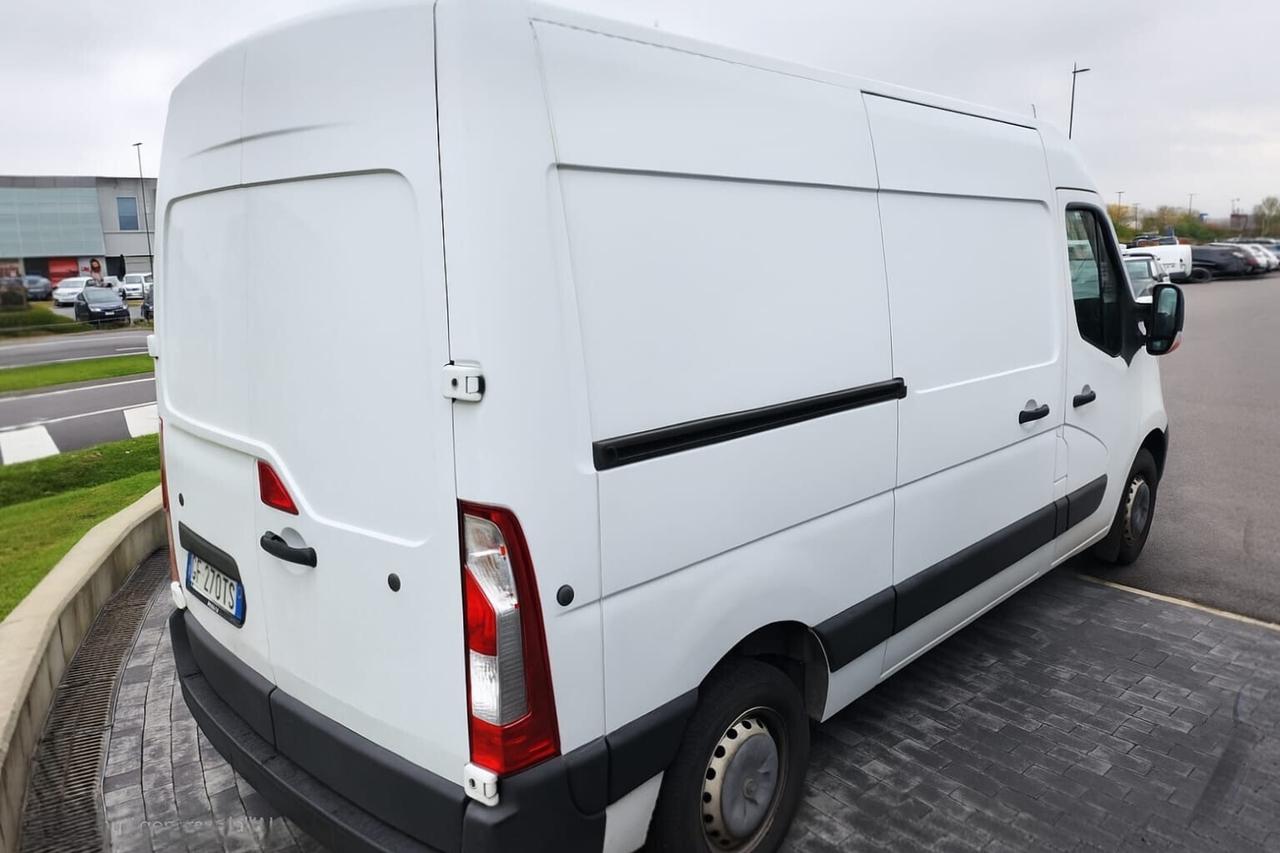 Renault Master 35 2.3 D 150CV L2 H2