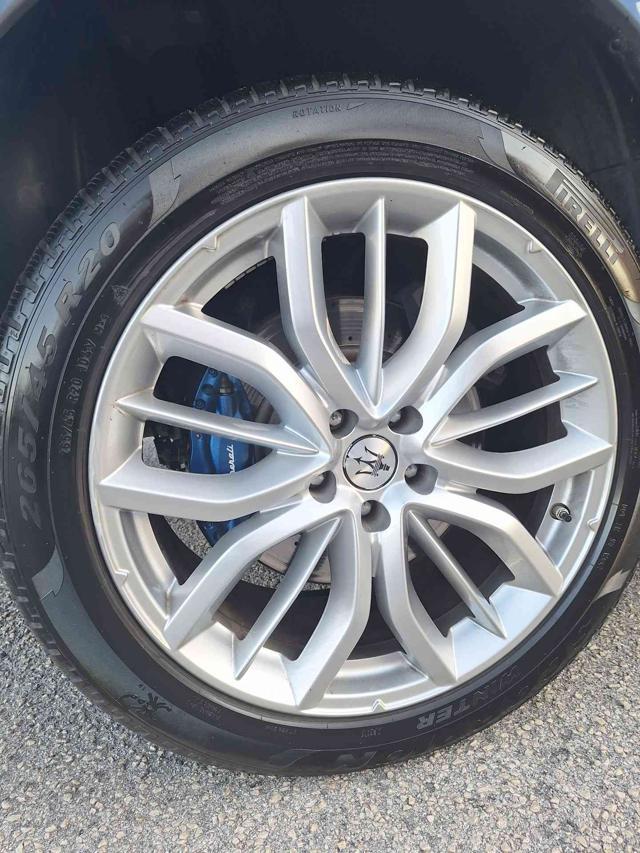 MASERATI Levante MHEV 330 CV AWD GT