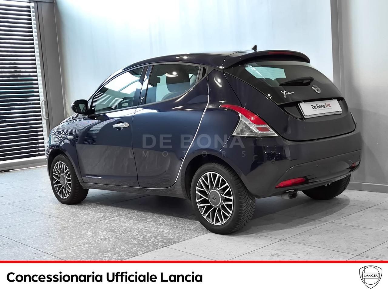 Lancia Ypsilon 1.2 silver 69cv